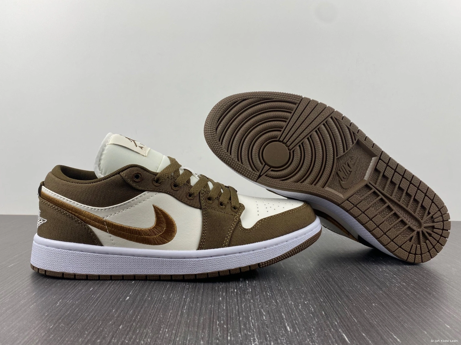 Low Jordan Olive (W) 1 DV0426-301 Light - SE 0910